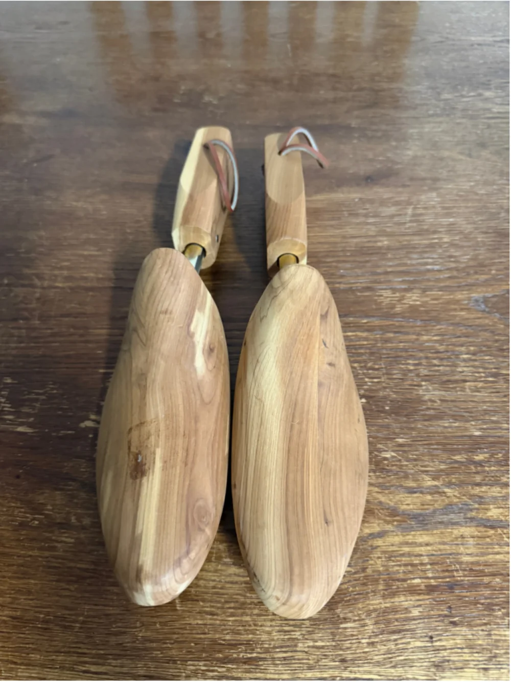 Centerville Western Stores Aromatic Cedar Shoe Trees Medium Pair Adjustable Bras